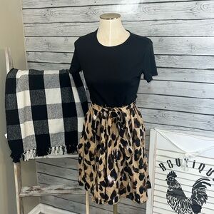 New Graphic Bottom Short Sleeve Belted Mini Dresss